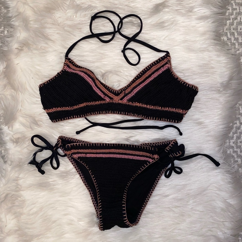 {xhilaration} black knit bikini • medium/small
